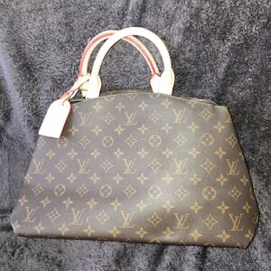 UNBRANDED Brown Monogram Handbag